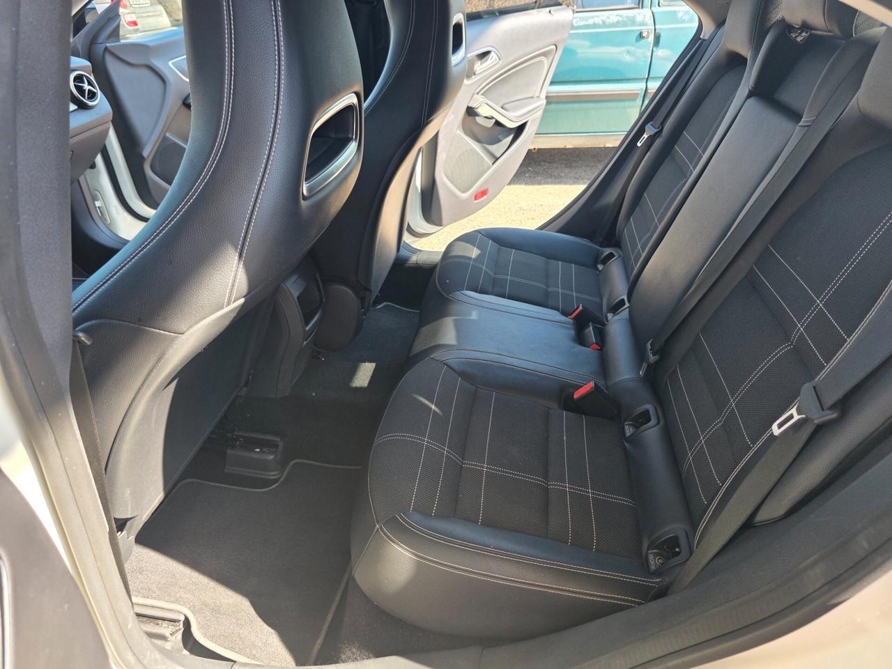 Mercedes-benz CLA 180 CLA 220 CDI Automatic Sport