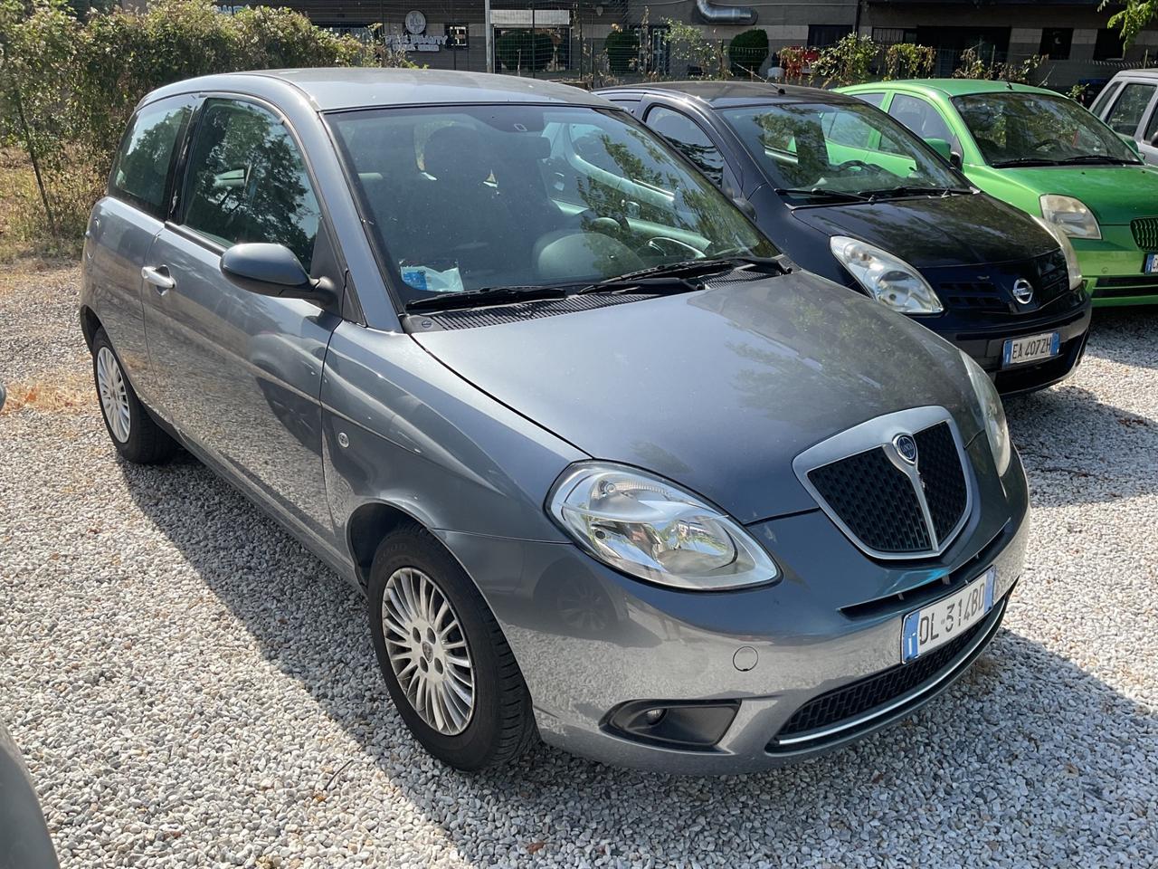 Lancia Ypsilon 1.2 Argento