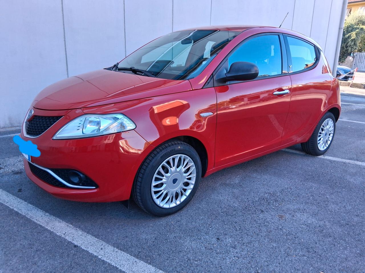 Lancia Ypsilon 1.2 69 CV 5 porte Silver