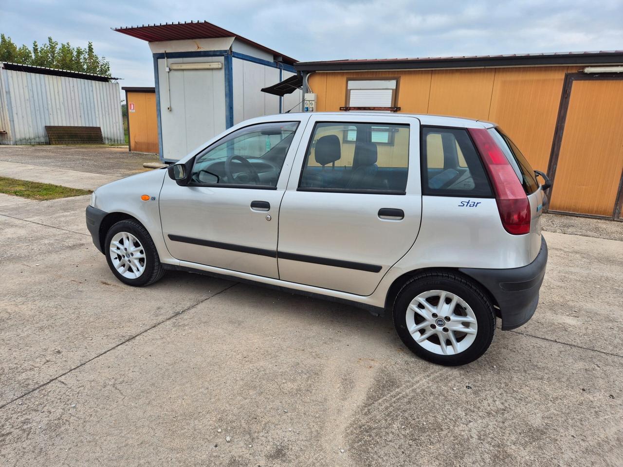 Fiat Punto benzina neopatentati