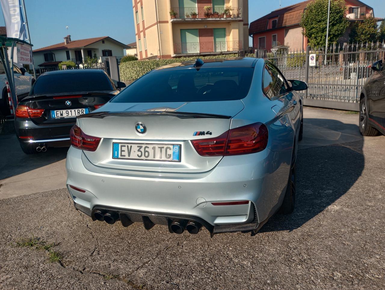 Bmw M4 DKG, Akrapovic