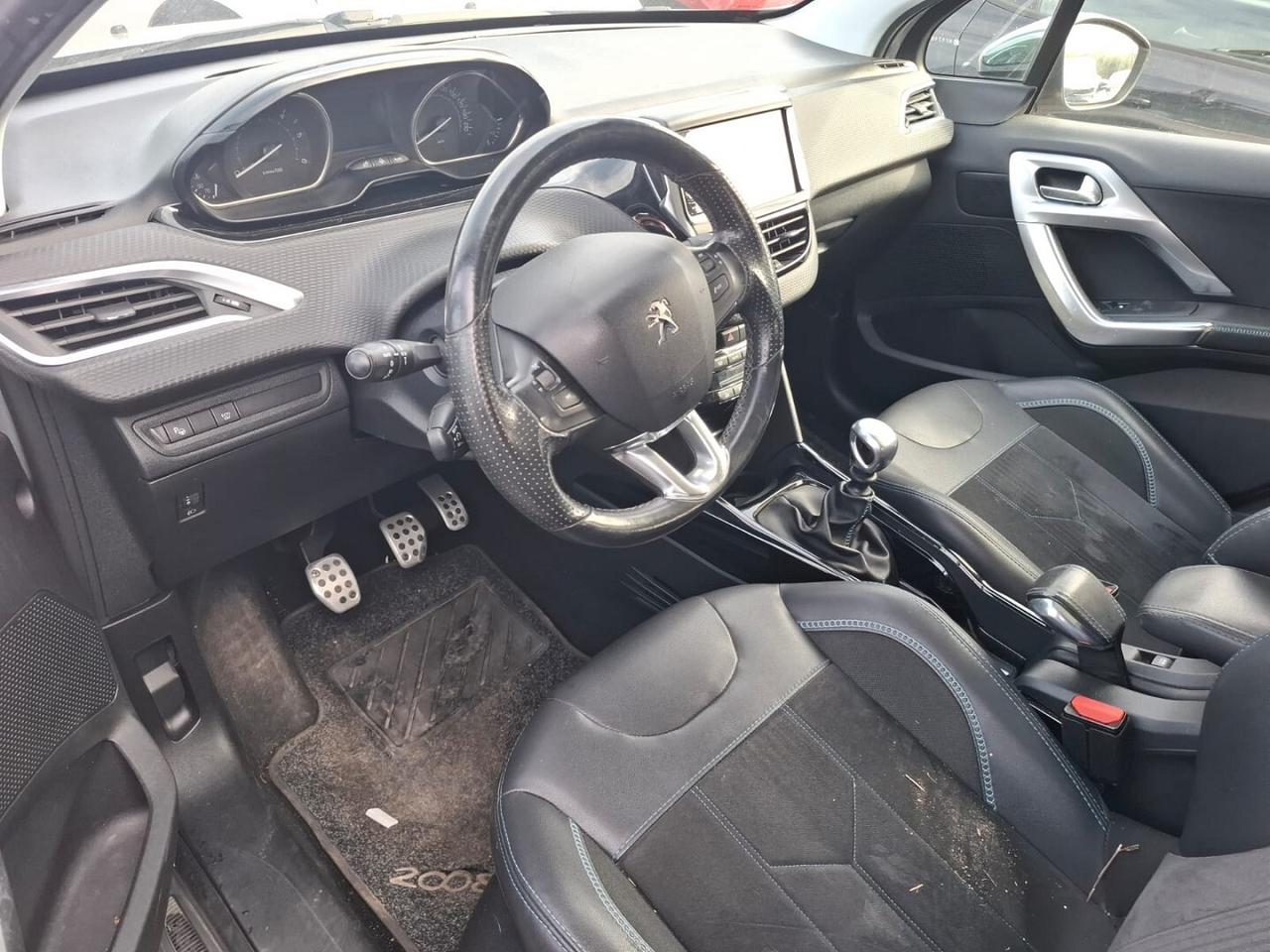 PEUGEOT 2008 BLUE HDI 2018 SINISTRATA MARCIANTE