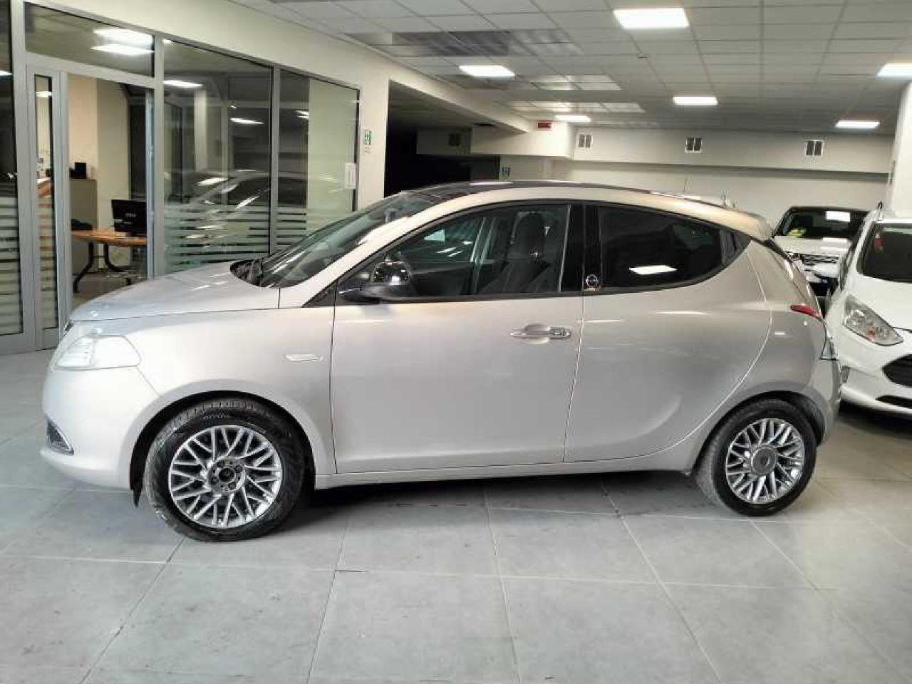 Lancia Ypsilon 5 Porte Ypsilon 1.2 8v ecochic Gpl 69cv