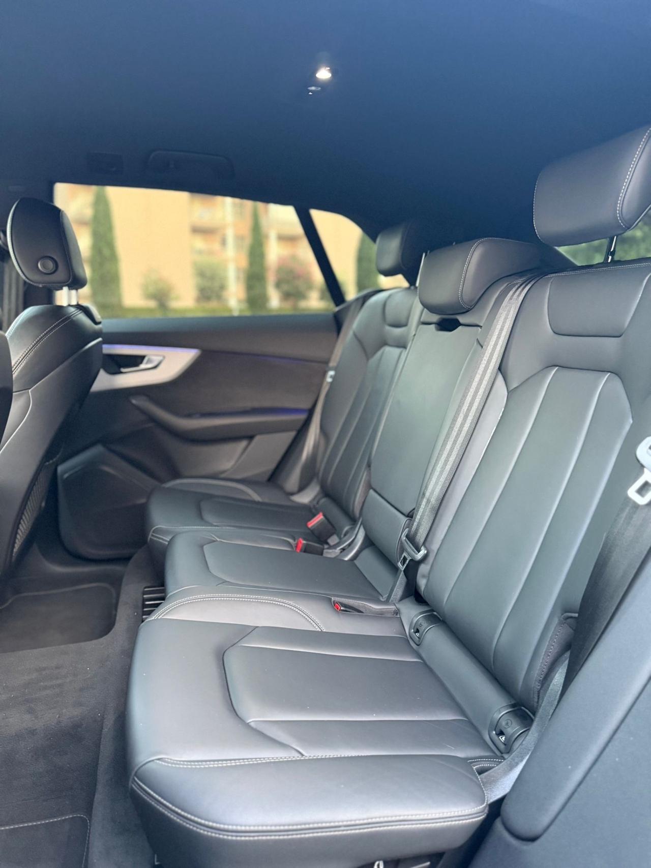 Audi Q8 50 TDI 286 CV quattro S Line Identity Black