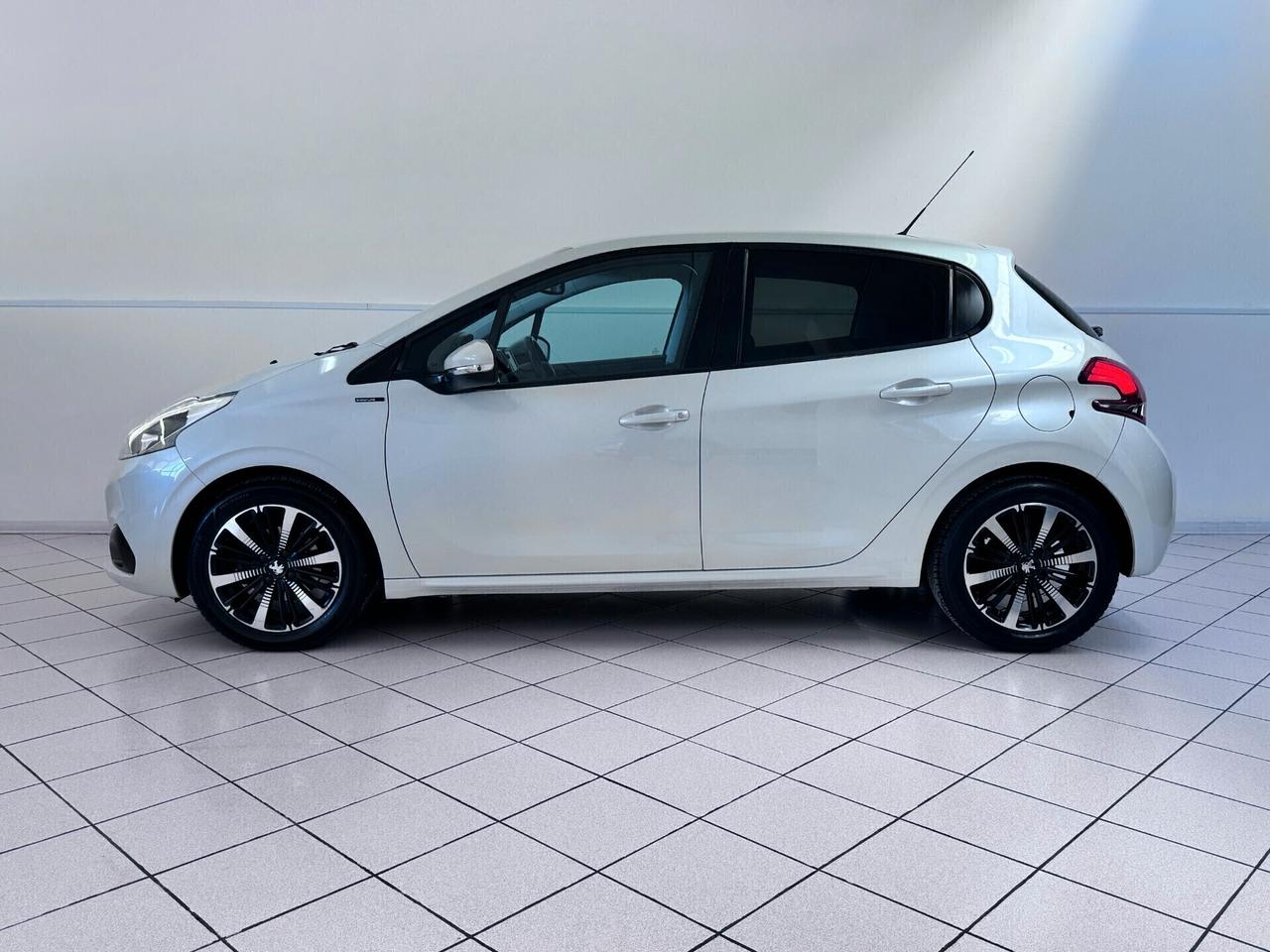 Peugeot 208 BENZINA - PREZZO PROMO !!