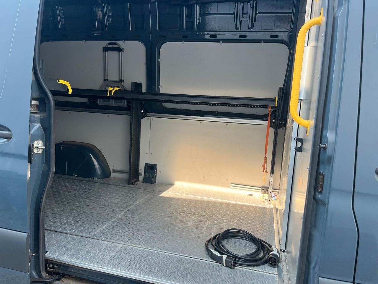 Mercedes Benz E- Sprinter 55kw 4battery - TETTO ALTO