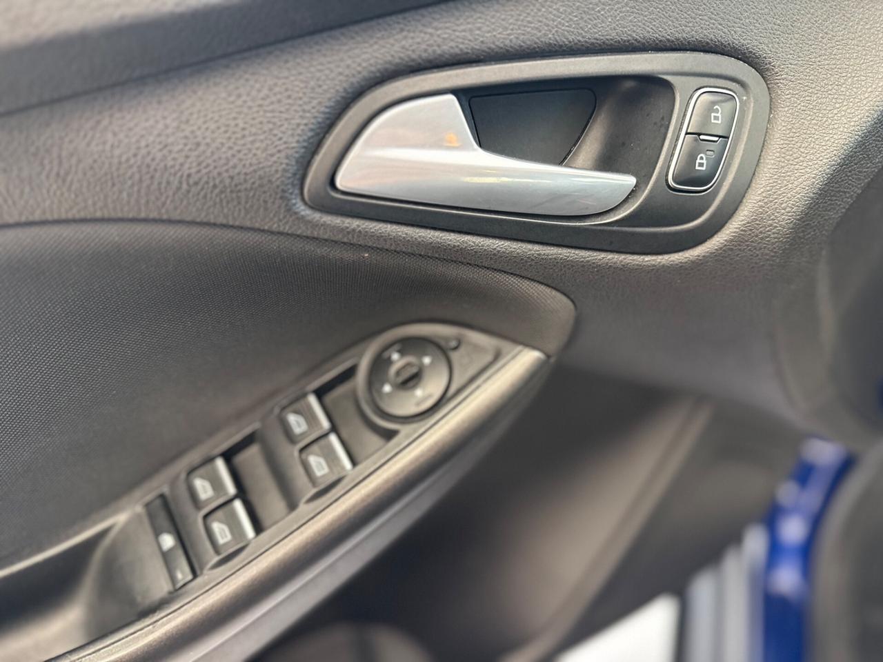 Ford Focus SW 1.5 tdci Titanium X s&s 120cv okneopatentati