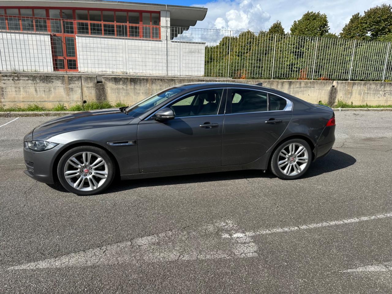 Jaguar XE 2.0 D Turbo Portfolio