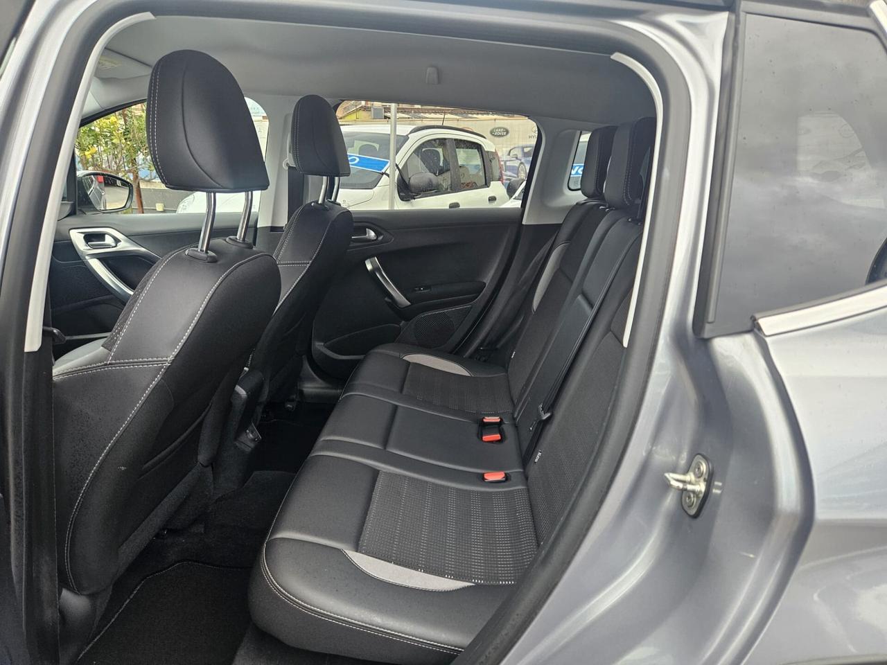 Peugeot 2008 PureTech 82 S&S Allure