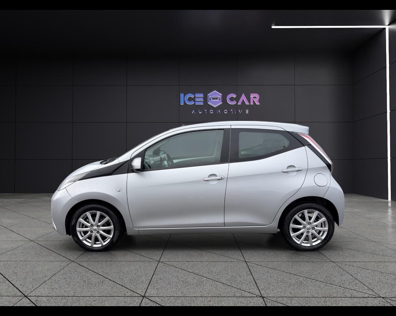 TOYOTA Aygo 1.0 VVT-i 69 CV 5 porte x-play MMT