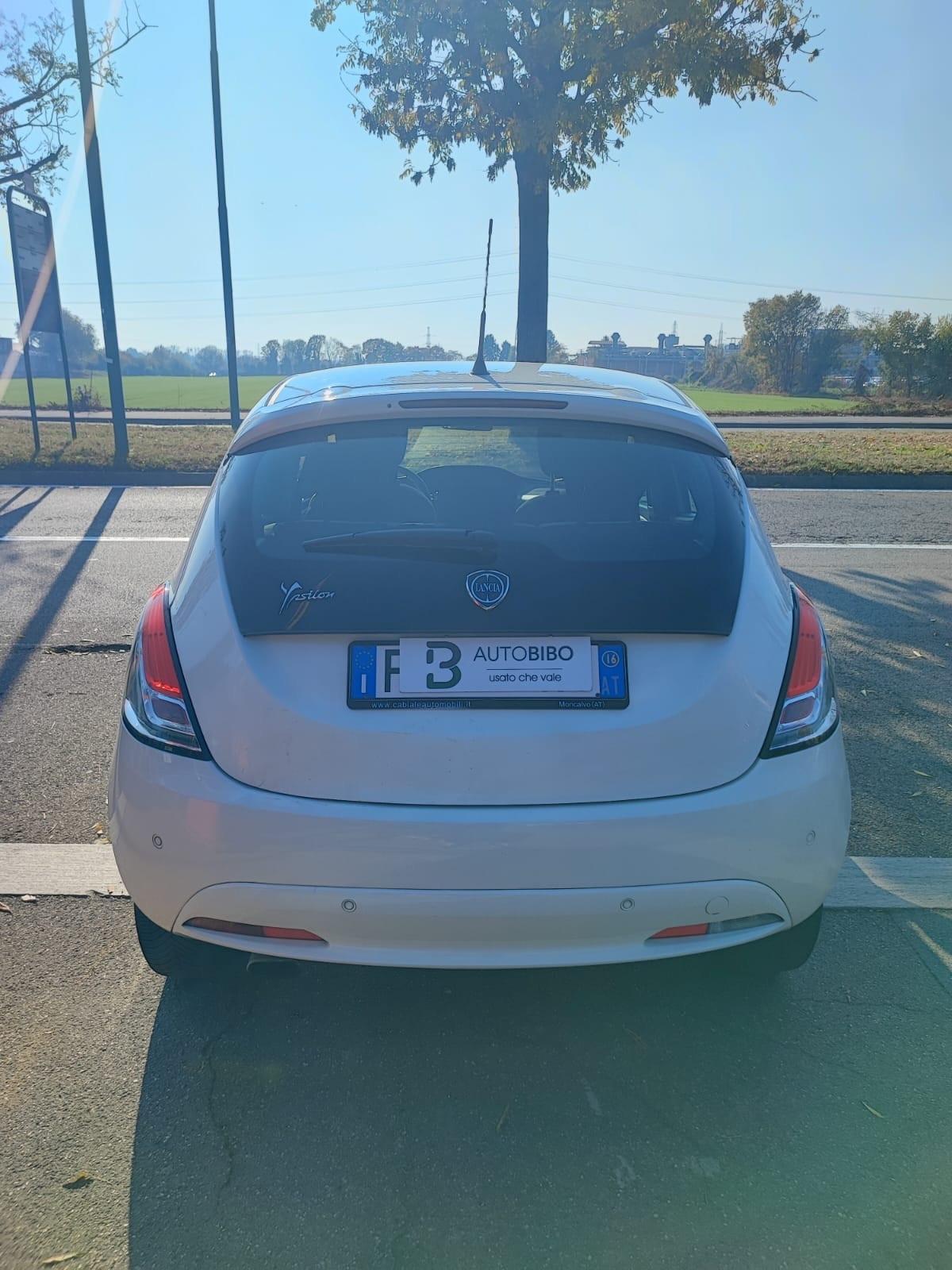 Lancia Ypsilon 1.2 69 CV 5 porte Platinum