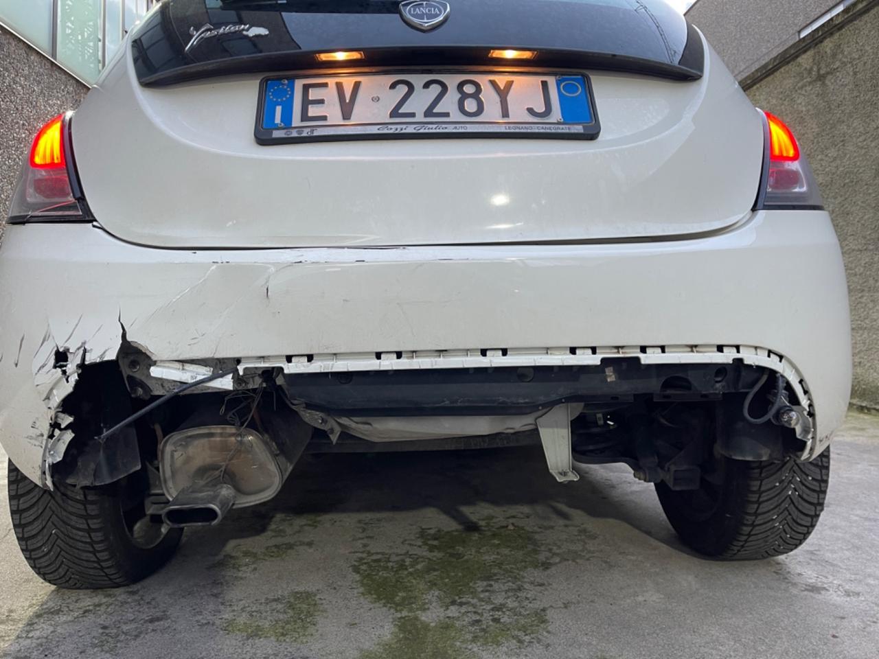 Lancia Ypsilon 1.2 benzina euro6b neopatentati