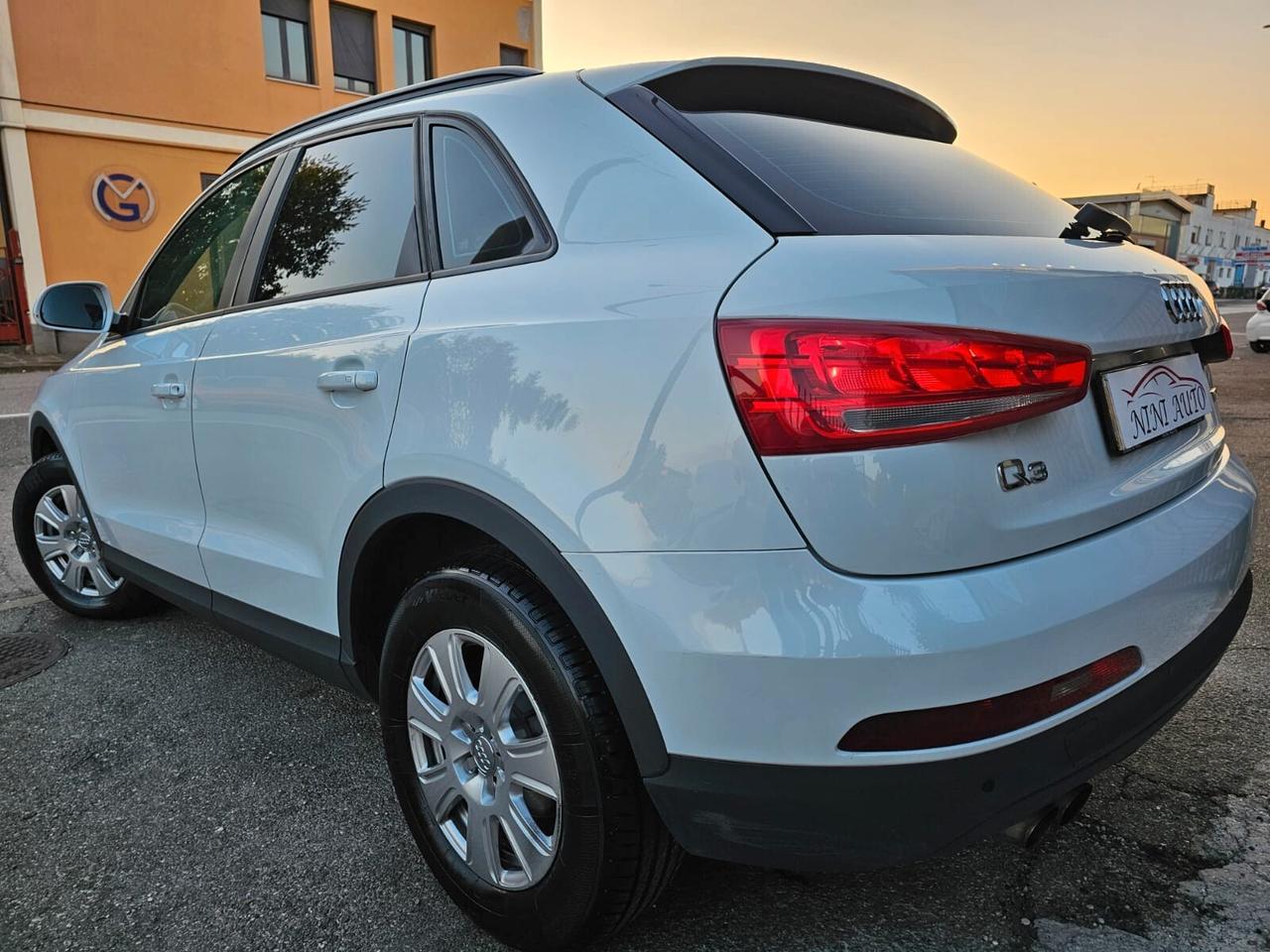 Audi Q3 2.0 TDI 140cv Business*Navi*Pdc*Unipro*Euro5