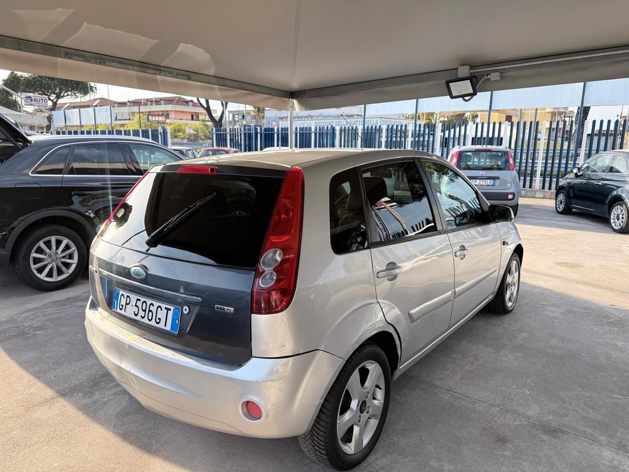 Ford Fiesta 1.4 TDCi 5p. Ghia