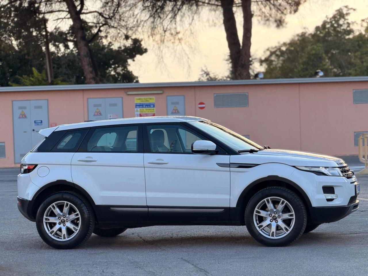 Land Rover Range Evoque 2.2 TD4 5p. Dynamic