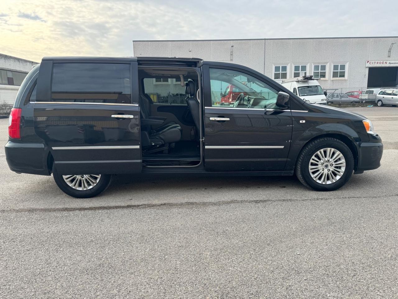 Lancia Voyager 2.8 Turbodiesel Platinum 163 CV