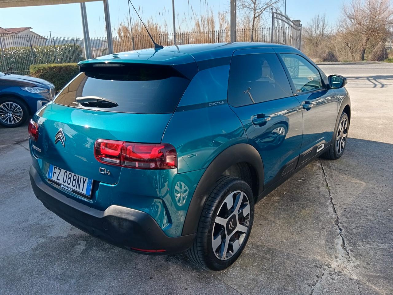 Citroen C4 Cactus BlueHDi 100 S&S Shine Pack