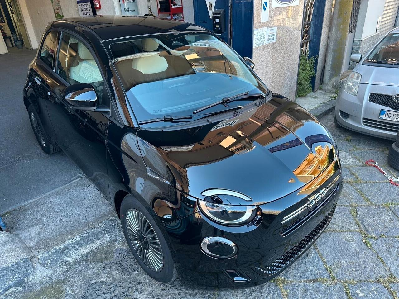 FIAT 500 HYBRID BERLINA POP 1.0 Hybrid Berlina MY 26