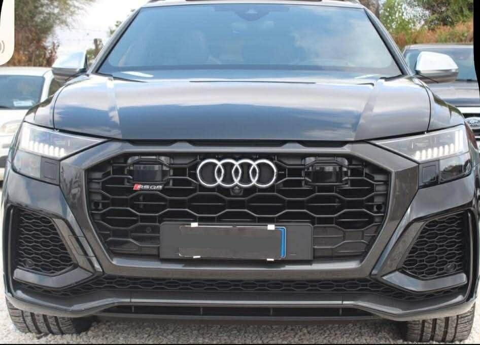 Audi Q8 RS TFSI V8 quattro tiptronic