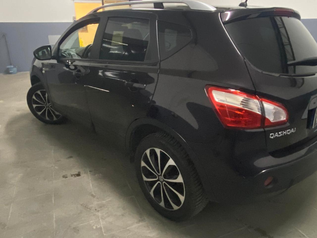 Nissan Qashqai 1.5 /tetto panorama/navi/telecamera360