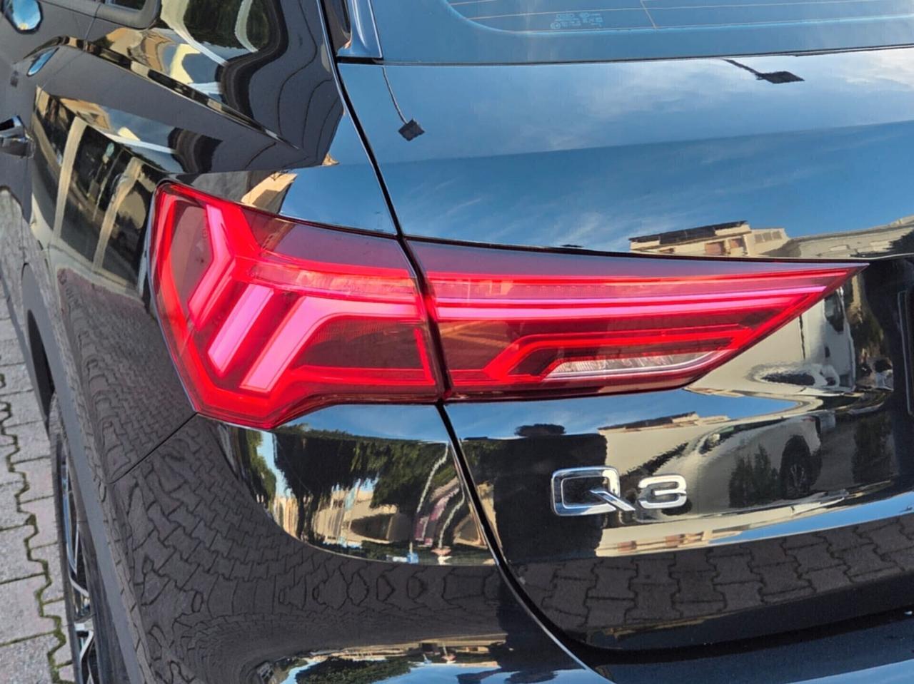 Audi Q3 35 TDI S tronic 150 cv