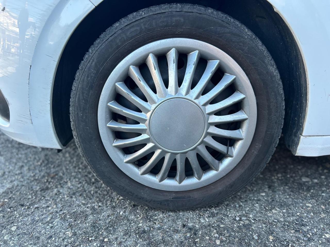 Peugeot 208 Allure 1.2 PureTech 82 #8112