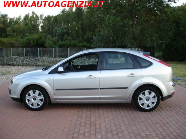 FORD Focus 1.6 TDCi (90CV) 5p. (POCHI KM)