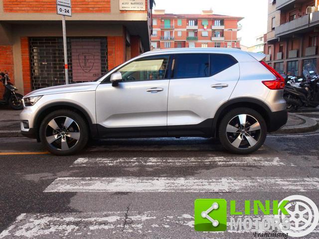 VOLVO XC40 T3 Momentum -UNICO PROPRIETARIO-FULL OPTIONALL...