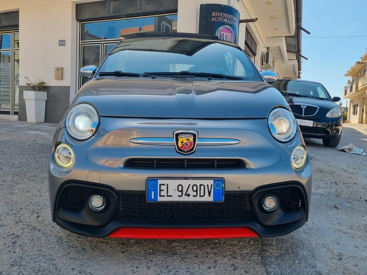 Abarth 500 C 1.4 Turbo T-Jet Custom Cabriolet