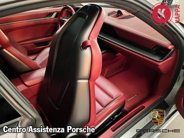 Porsche 911 Carrera 4S