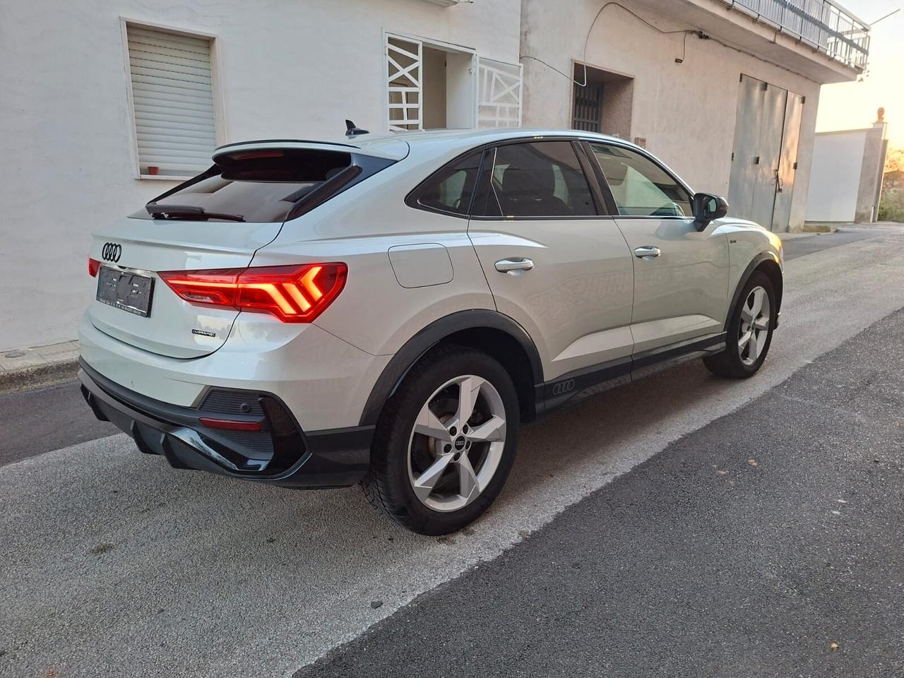 Audi Q3 45 TFSI quattro S tronic line edition