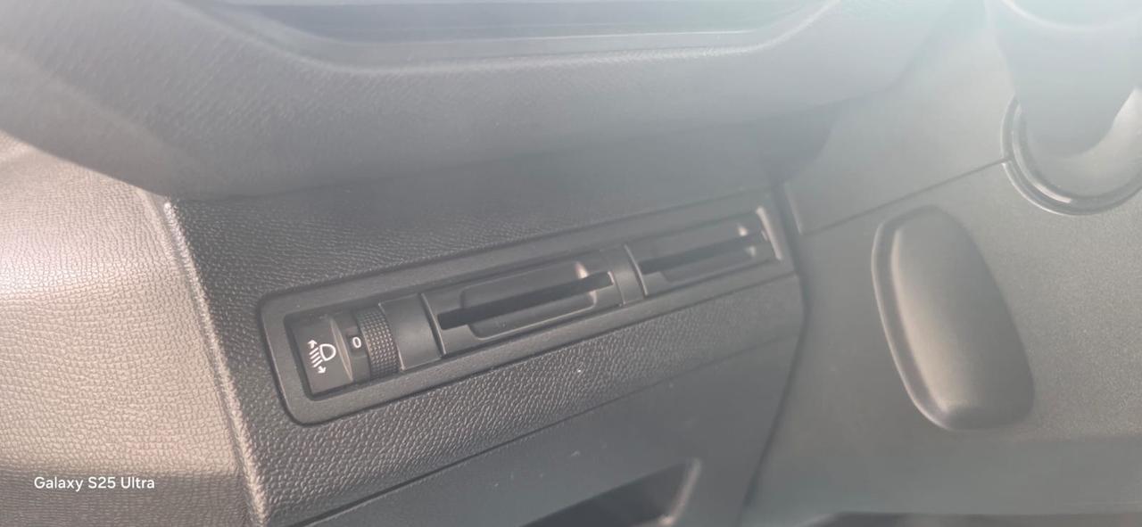 Peugeot 5008 1.5 Diesel 7 posti Automatica