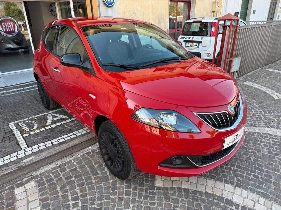 Lancia Ypsilon 0.9 TwinAir 85cv Metano Ecochic Silver