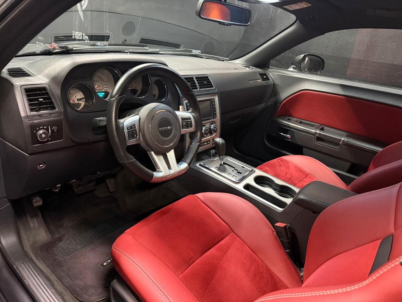 Dodge Challenger Srt