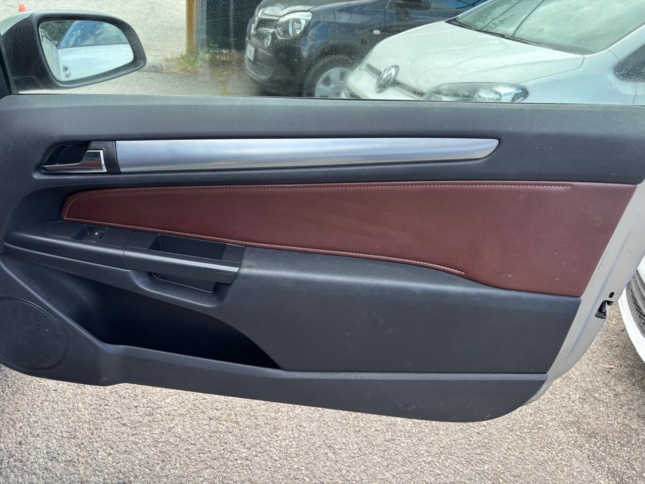 Opel Astra TwinTop 1.6 16V Cosmo CABRIO