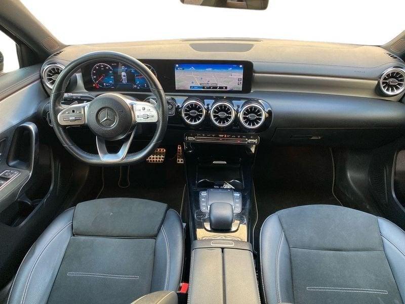 Mercedes-Benz Classe A A 180 d Premium Night edition auto