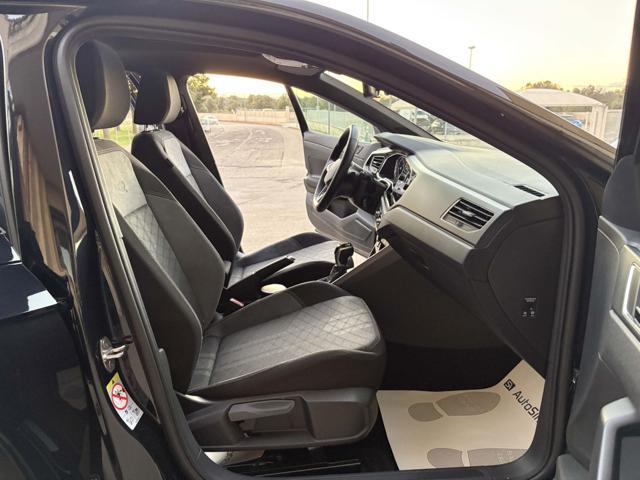 VOLKSWAGEN Taigo 1.0 TSI 110 CV DSG R-Line TETTO APR/PAN