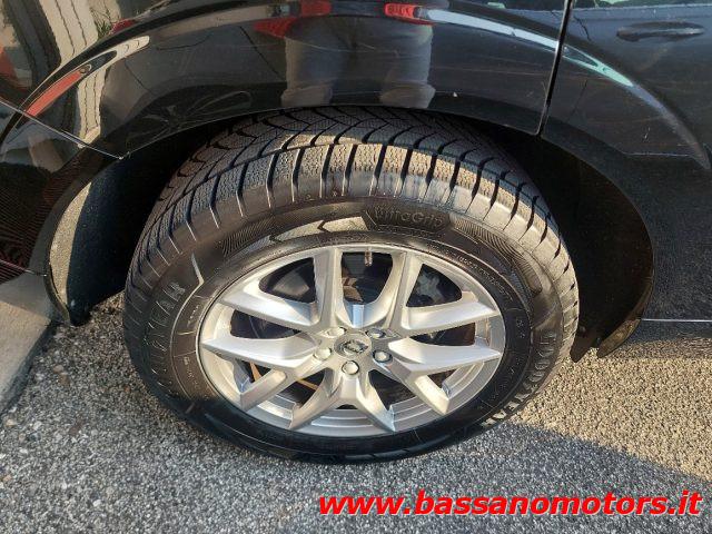 VOLVO XC60 B4 (d) AWD Geartronic Momentum Pro PROMO PRIMAVERA