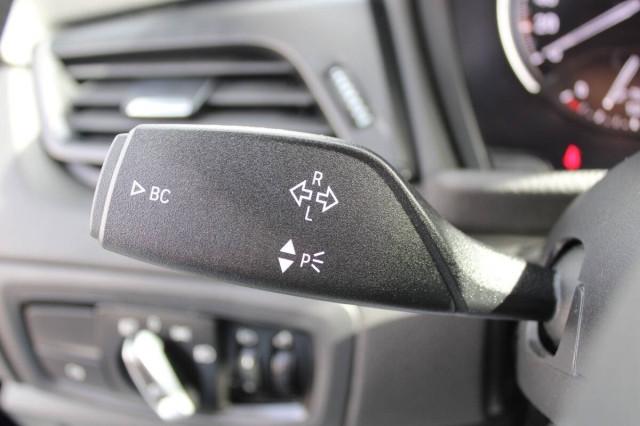 BMW Serie 2 216d Business 7 posti con Navigatore