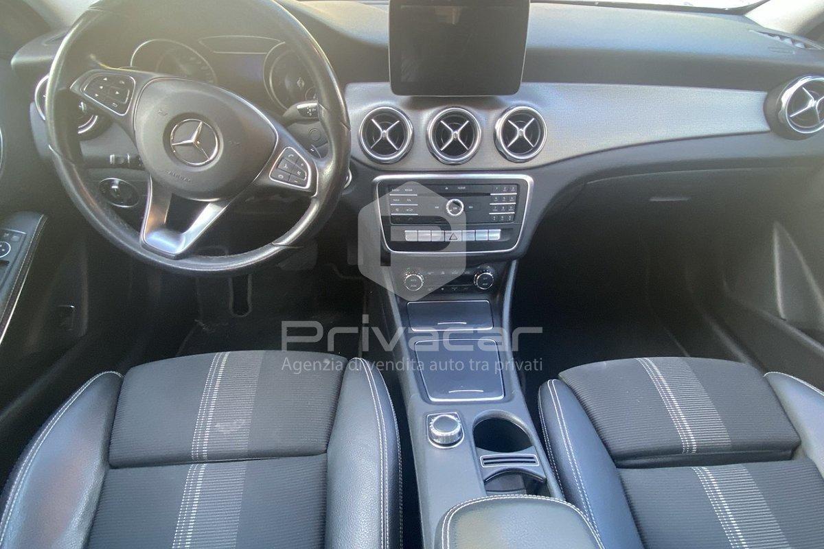 MERCEDES GLA 180 d Automatic Sport