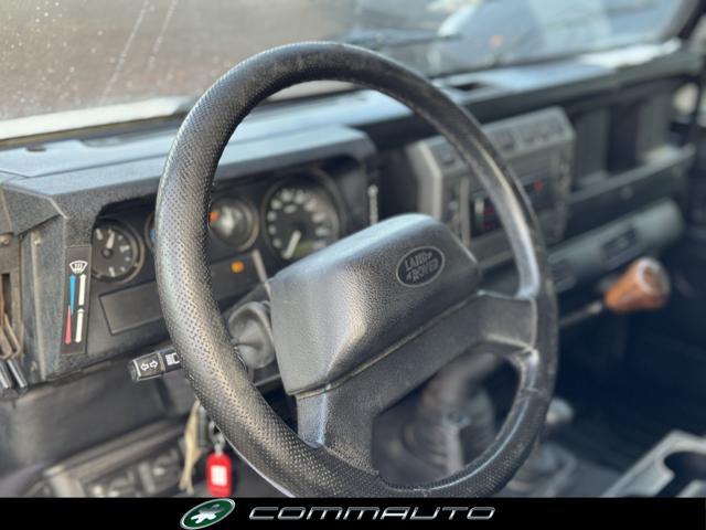 LAND ROVER Defender 110 2.5 Td5 cat S.W. SE