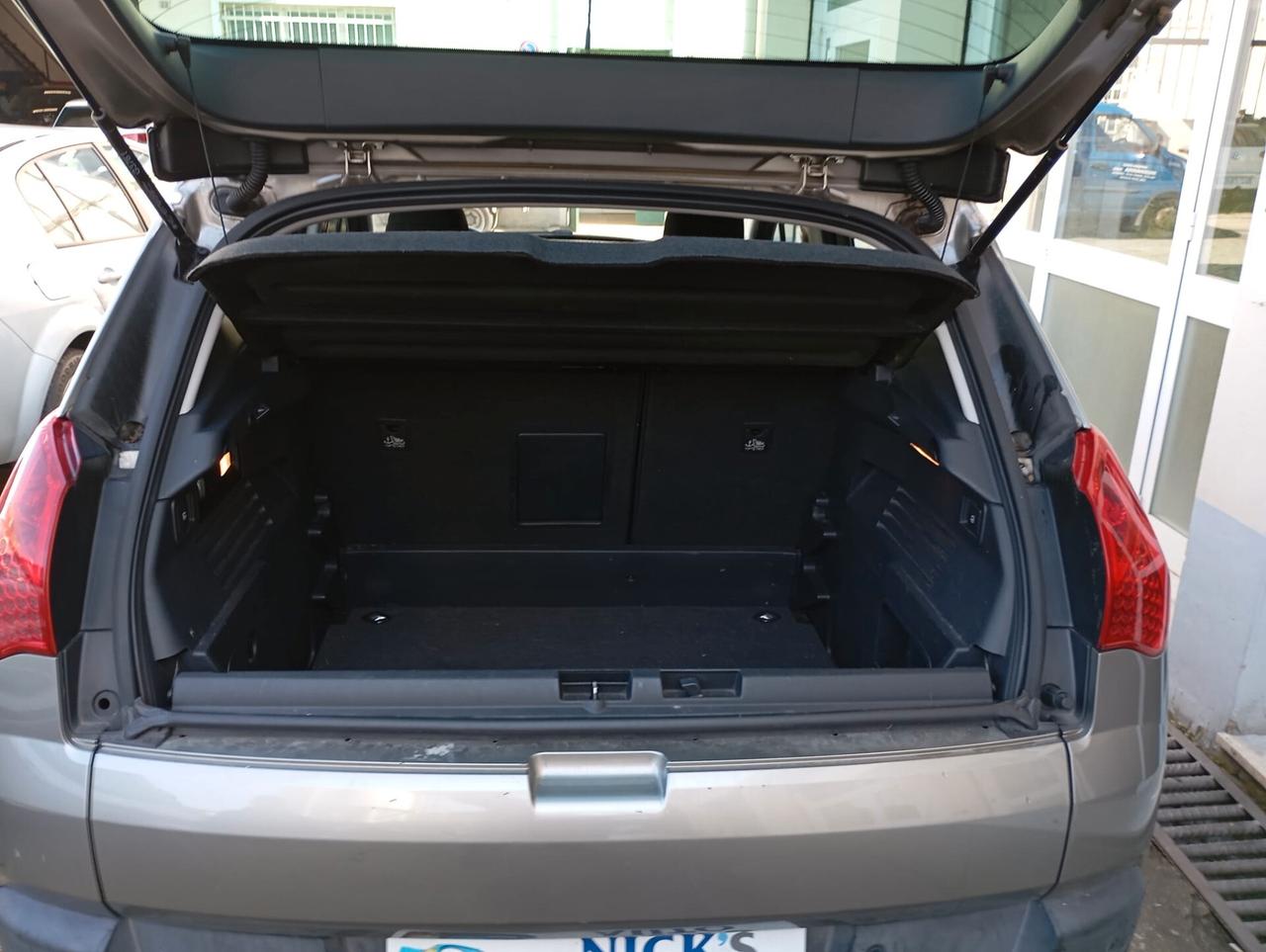 Peugeot 3008 1.6 HDi 8V Active-2011