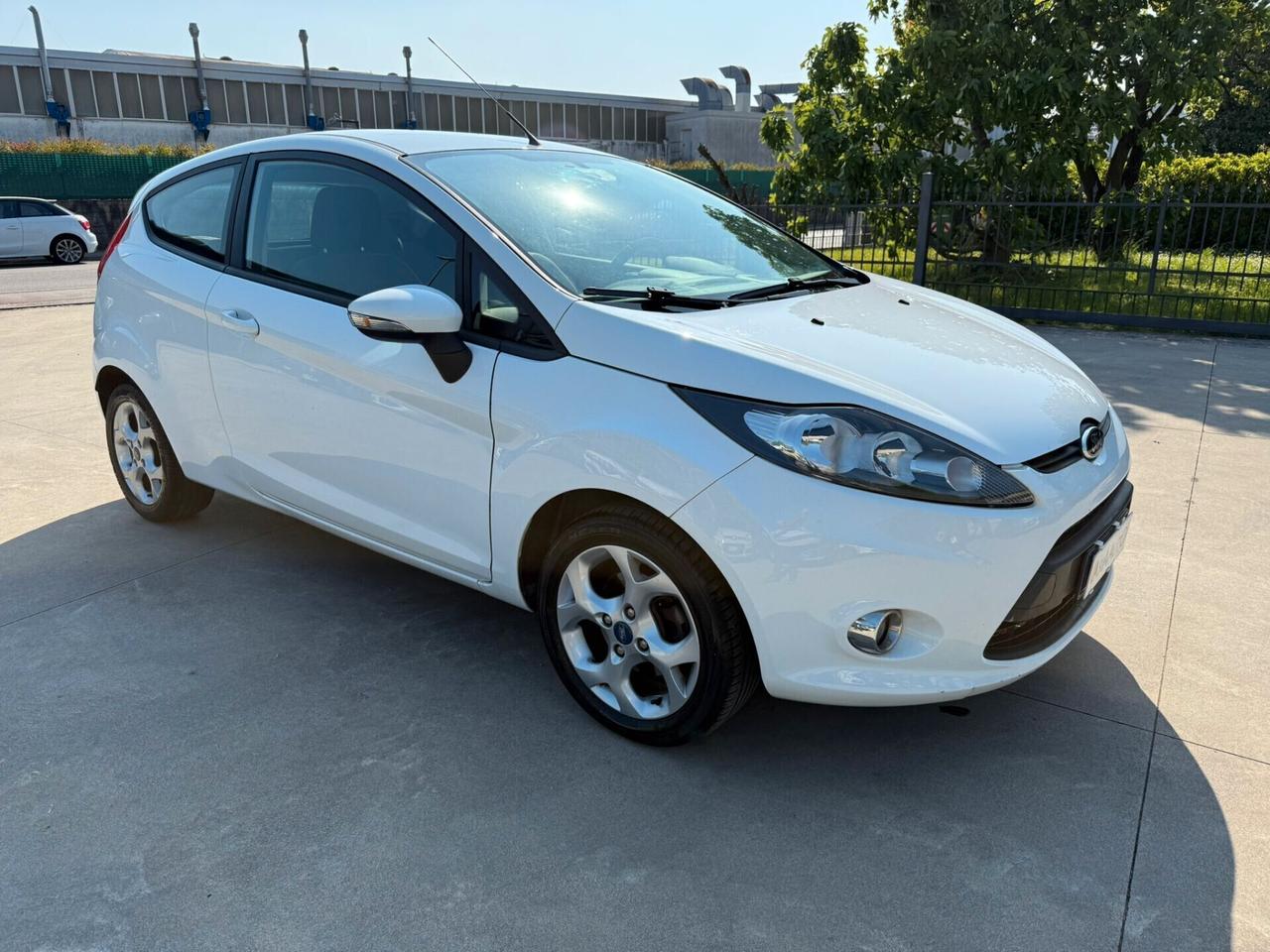 Ford Fiesta NEO-PATENT 1.2 BENZ