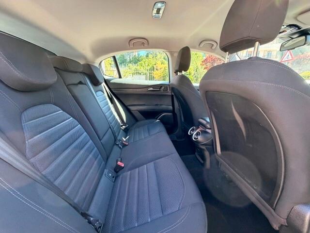 Alfa Romeo Stelvio 2.2 Turbodiesel 190 CV AT8 RWD Business