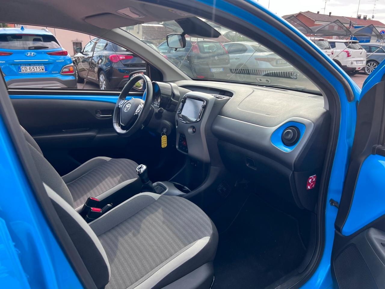 Toyota Aygo Connect 1.0 VVT-i 72 CV 5 porte x-clusiv
