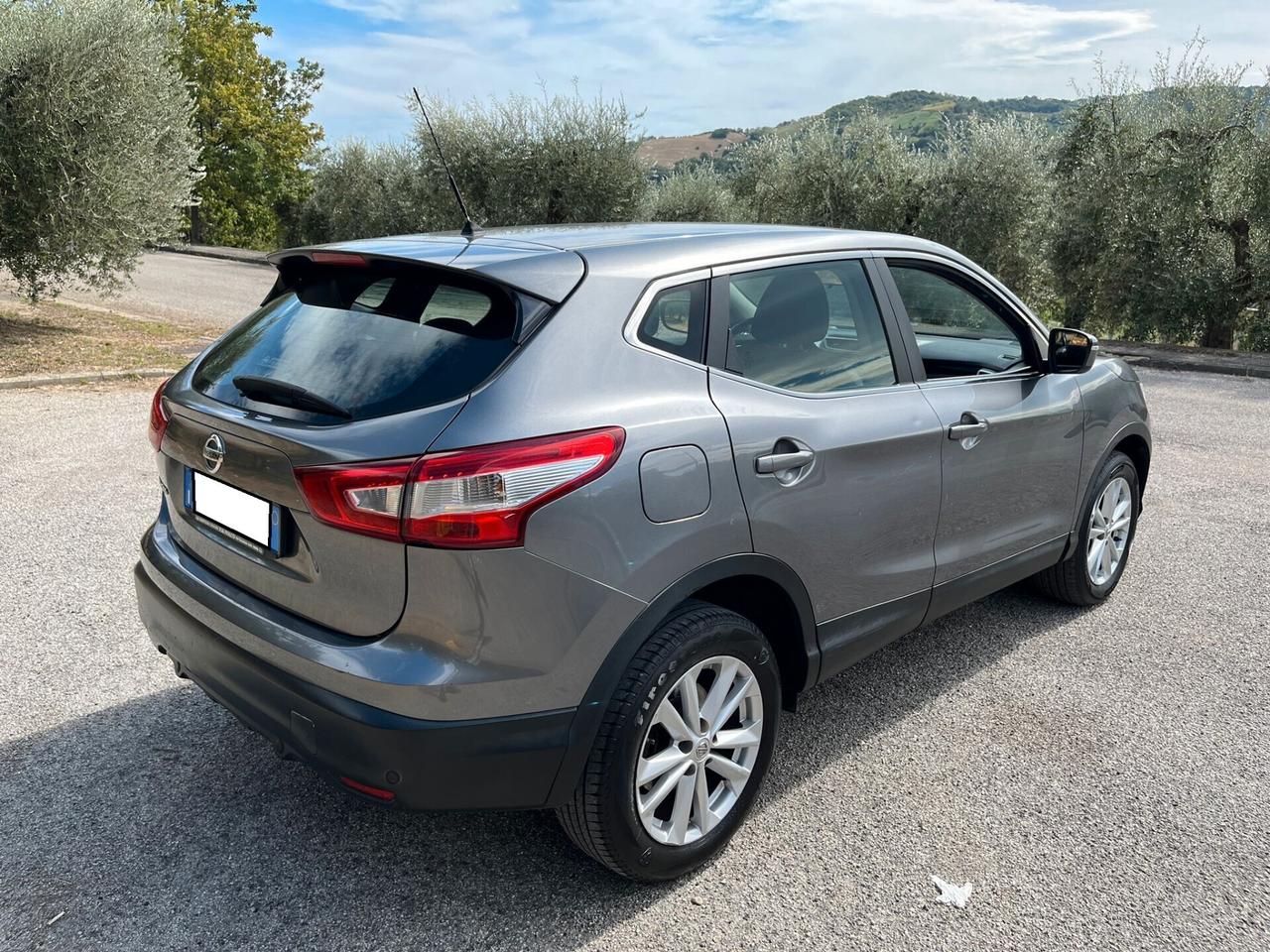 NISSAN Qashqai 1.6dCi 2WD Acenta 131 6M - 2015