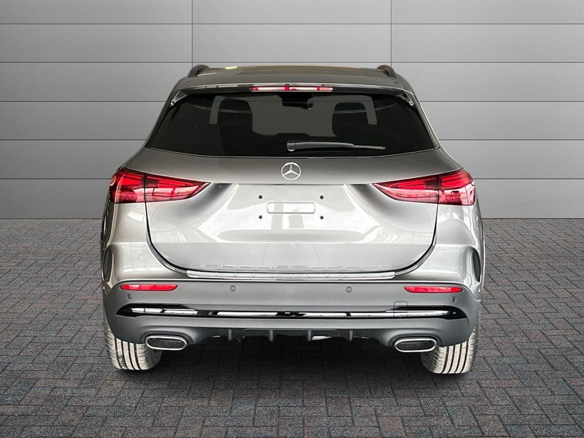 Mercedes-Benz GLA 200 d automatic