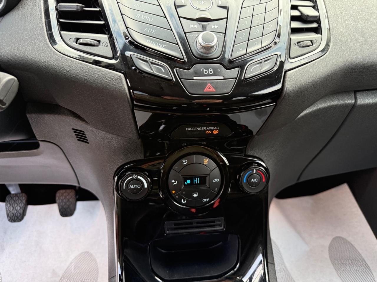 Ford Fiesta 1.5 TDCi 75CV 5 porte Titanium NEOPATENTATI