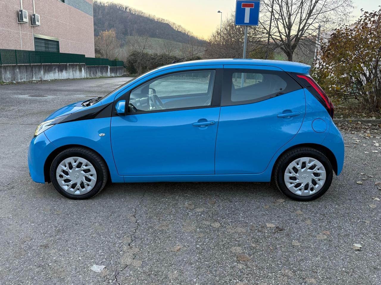 Toyota Aygo 5 Porte Aygo 5p 1.0 x-business 72cv