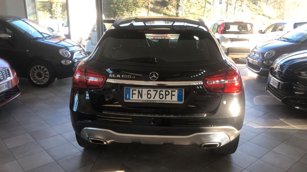 Mercedes-benz GLA 180 d Automatic Sport Cross